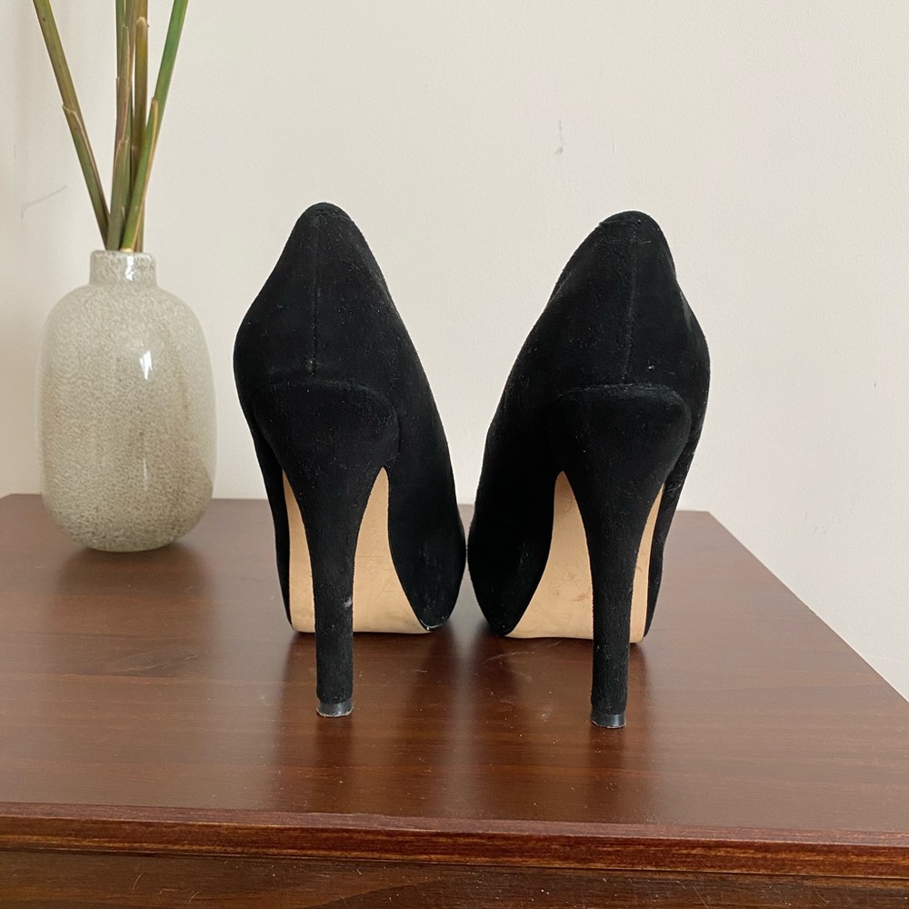 Size 5.5 - Steve Madden Black Suede Pump